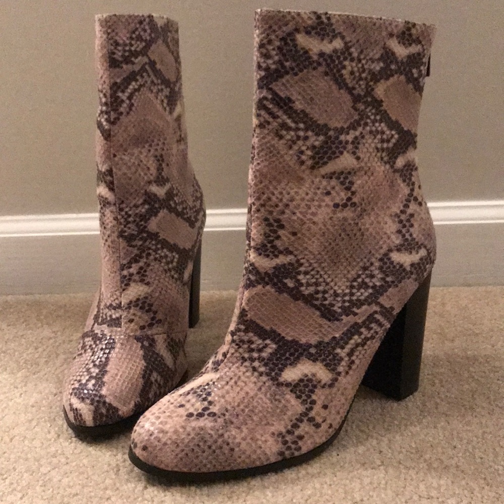 Snakeskin Ankle Boots 🐍